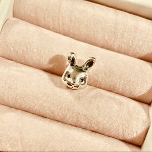 Pandora remarkable rabbit charm